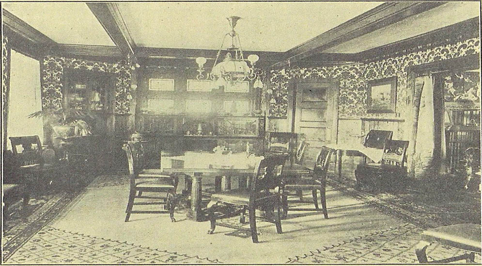 Hearthstone Castle Dining Room hearthstone-dining-with-ornate-furniture